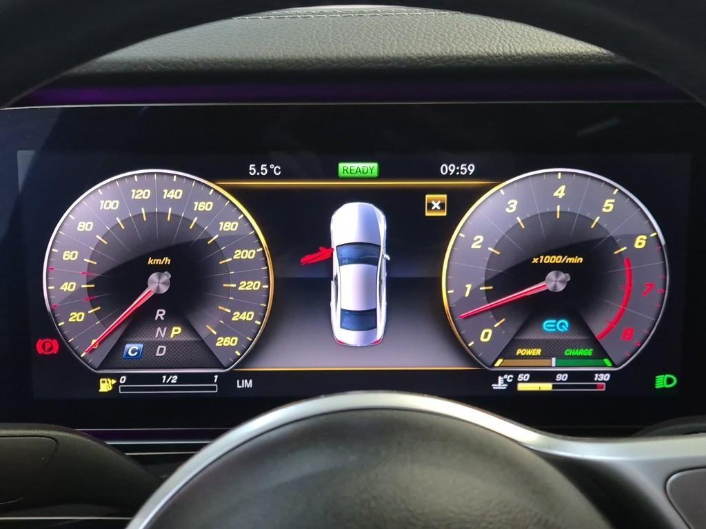 Mercedes Benz CLS Class - Vista 6