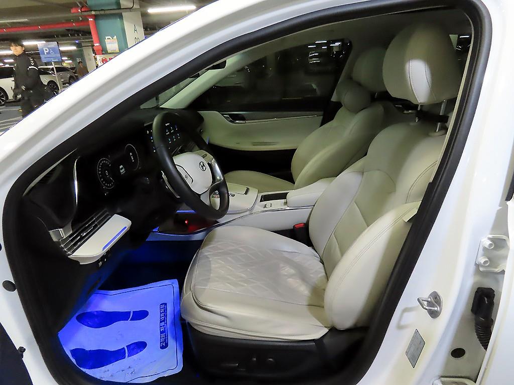 HYUNDAI Grandeur - Vista 6