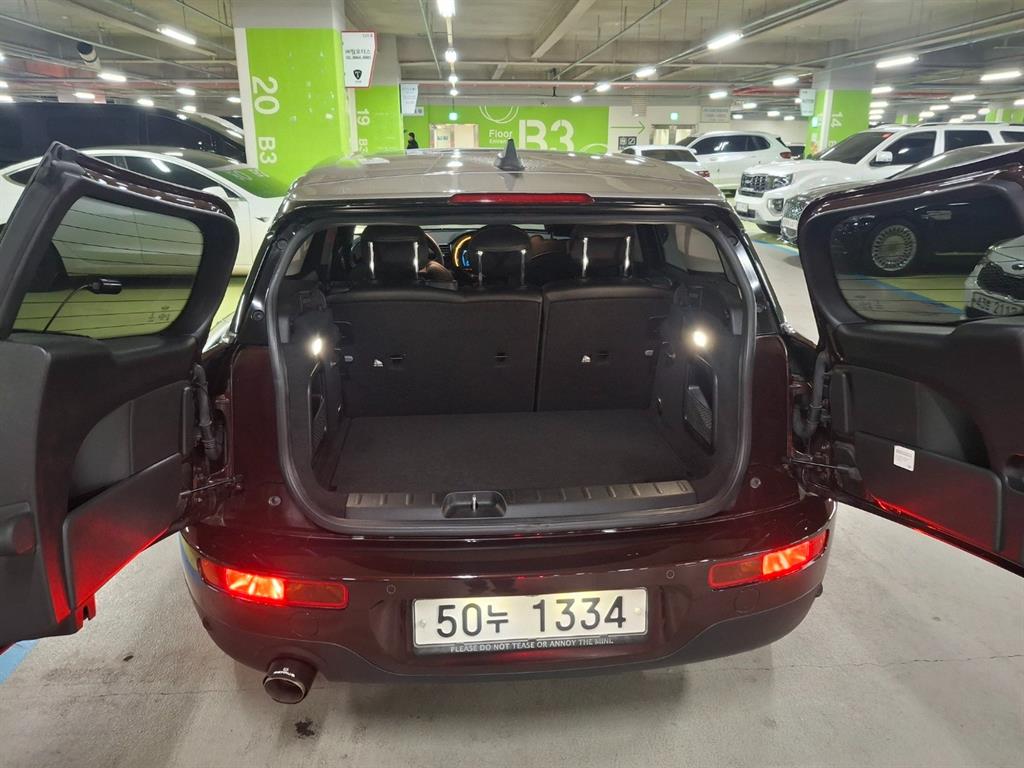 Mini Clubman - Vista 5