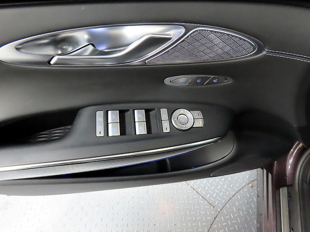 Genesis GV70 - Vista 11