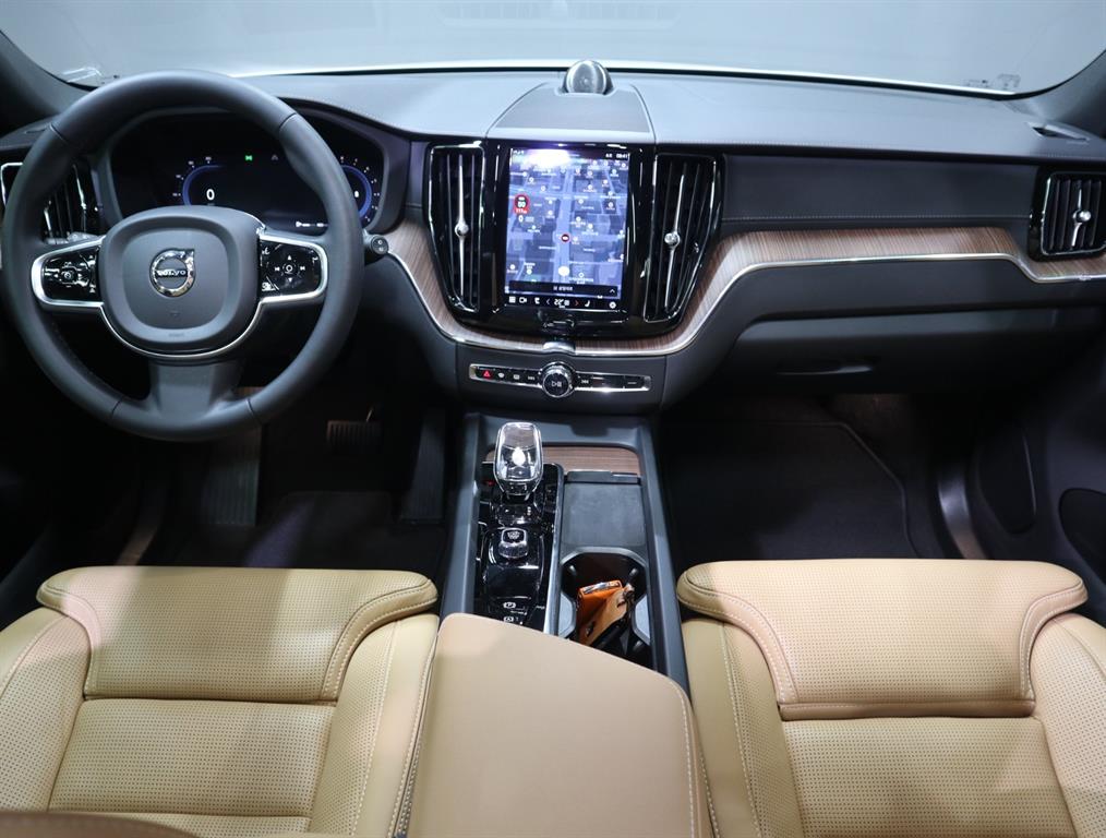 Volvo XC60 - Vista 5