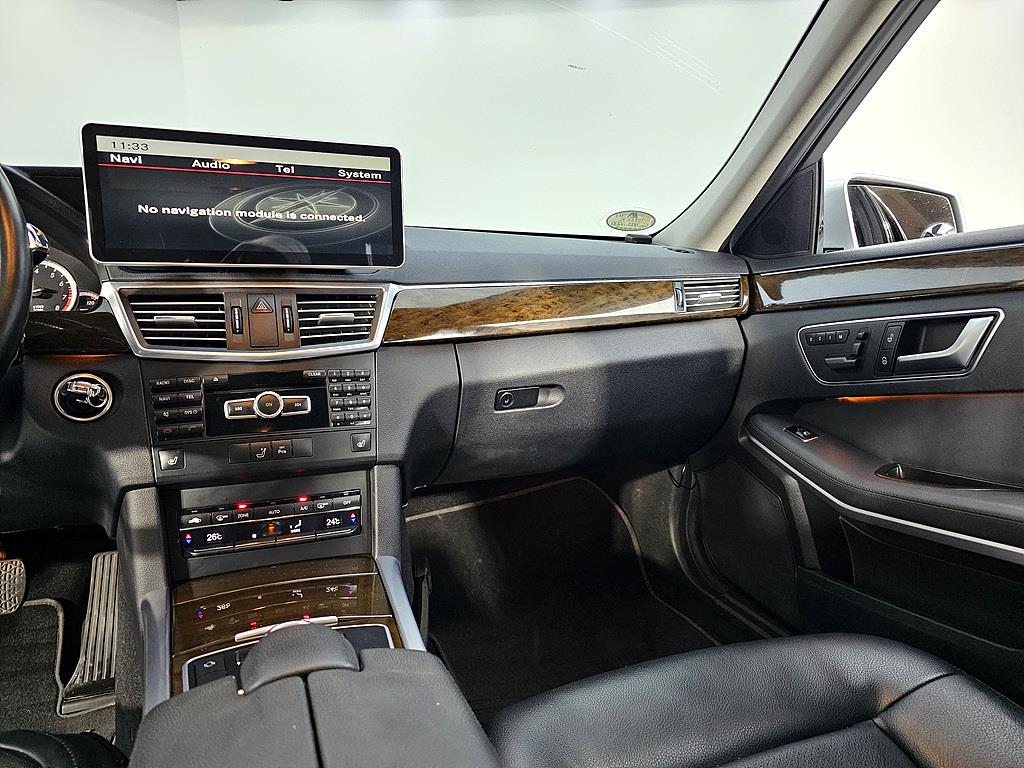 Mercedes Benz E class - Vista 10