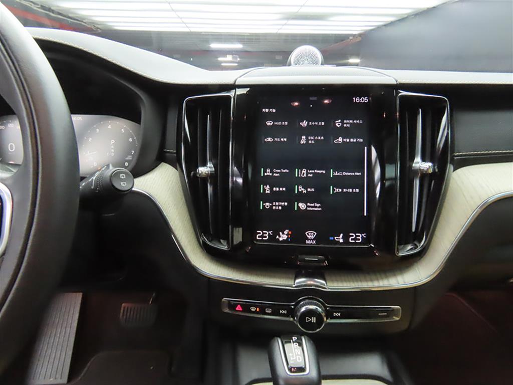 Volvo XC60 2019 Gris - Importación desde Corea - HF Imports Iquique - Foto 13