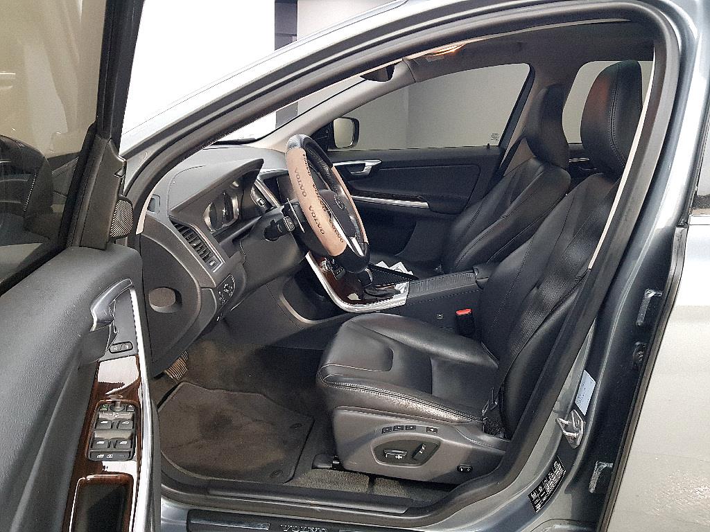 Volvo XC60 - Vista 8
