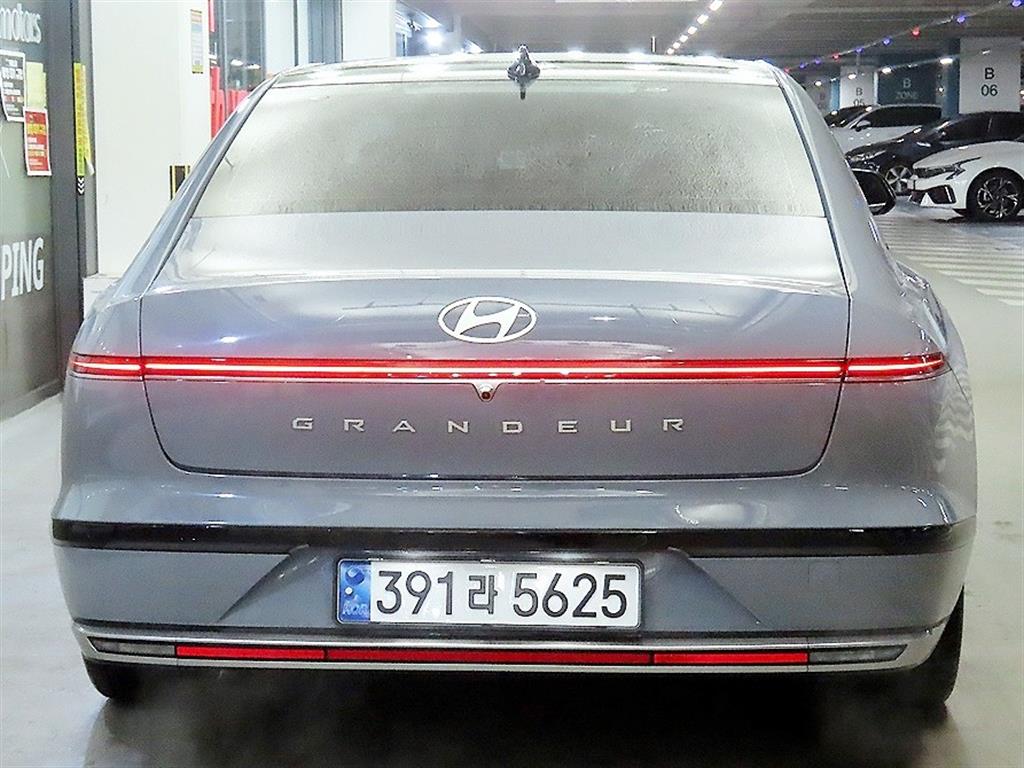 HYUNDAI Grandeur - Vista 5