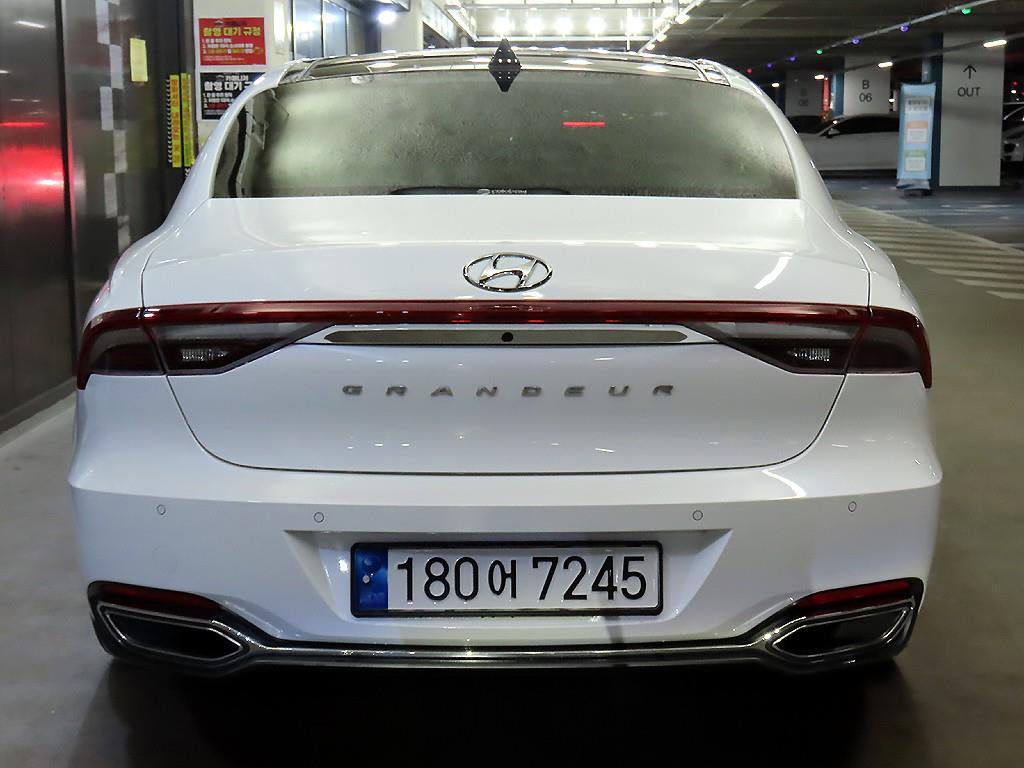 HYUNDAI Grandeur - Vista 5