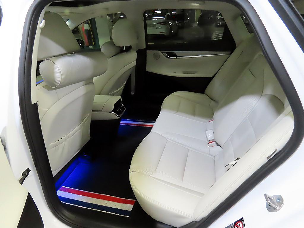 HYUNDAI Grandeur - Vista 7