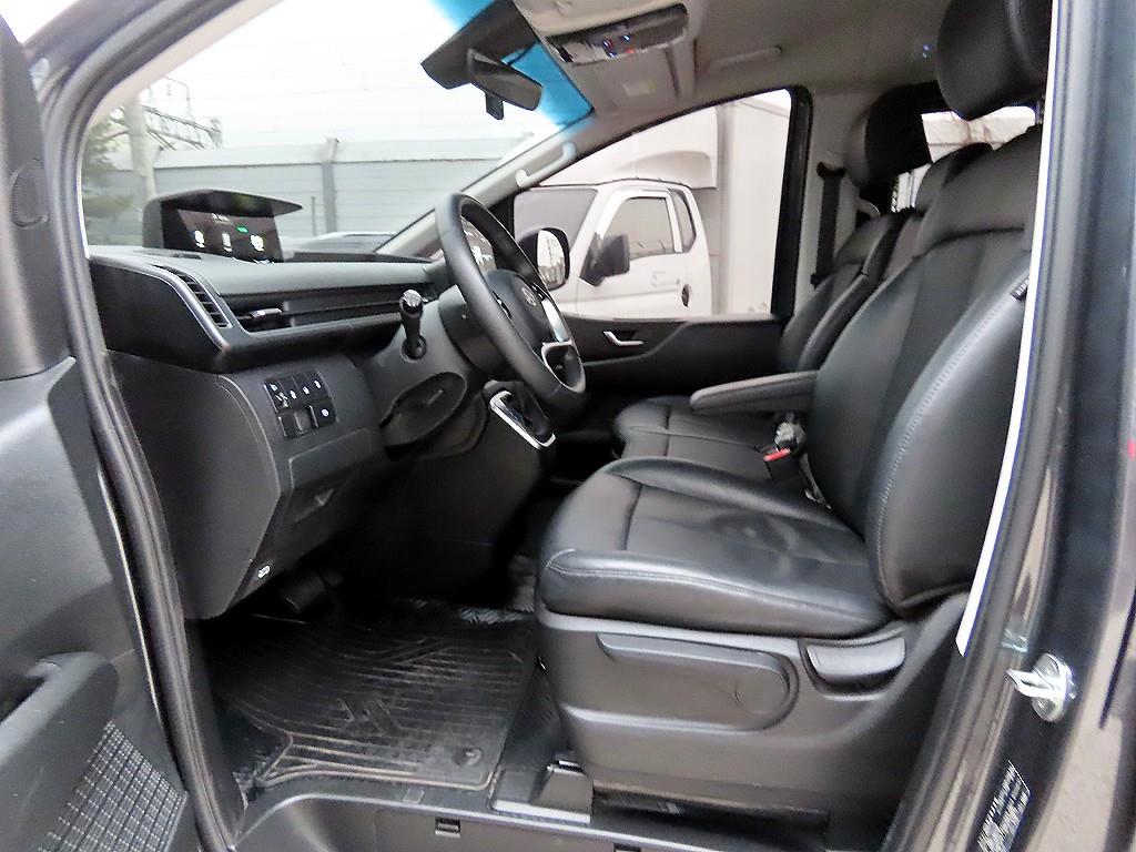 HYUNDAI Staria - Vista 5