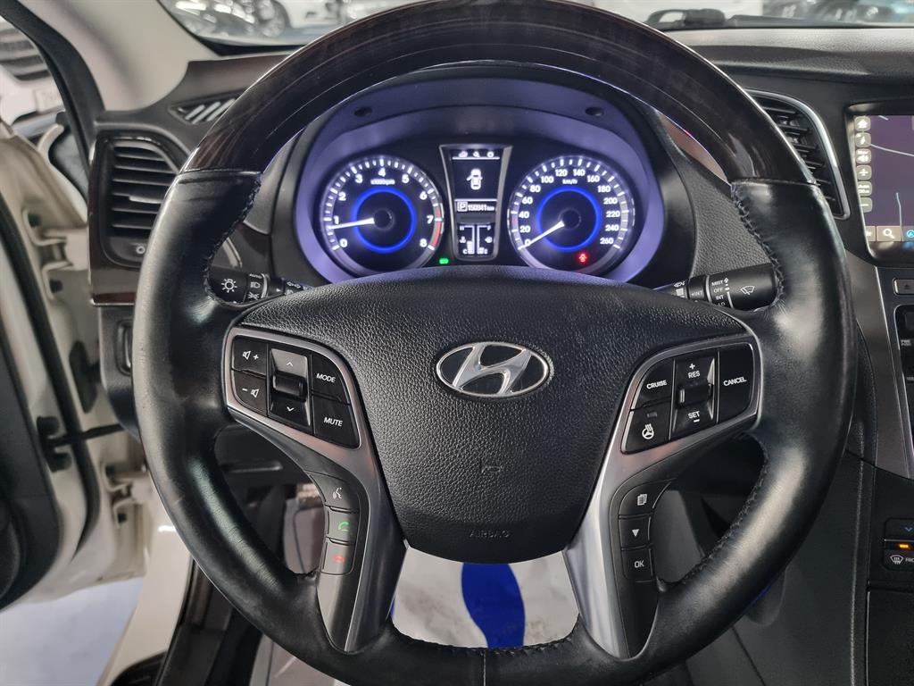 HYUNDAI Grandeur - Vista 12