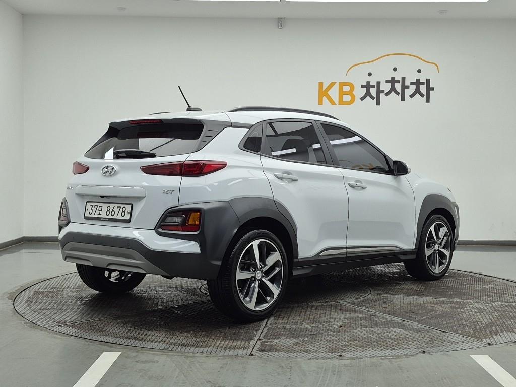 HYUNDAI Kona - Vista 4