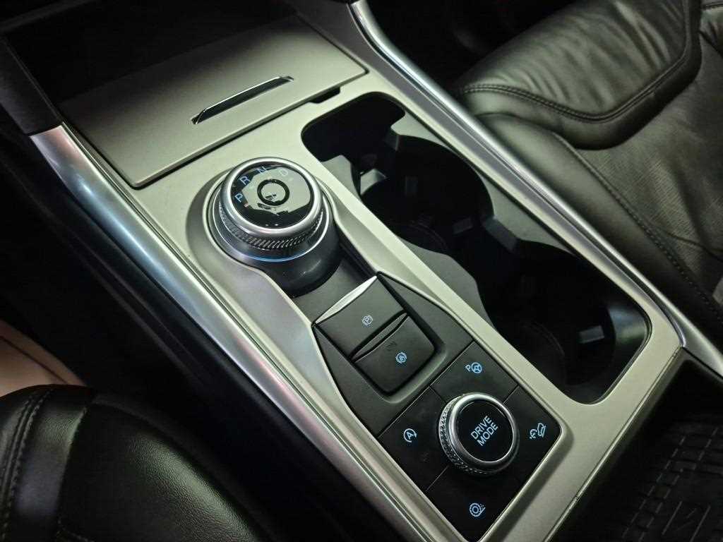 Ford Explorer - Vista 8