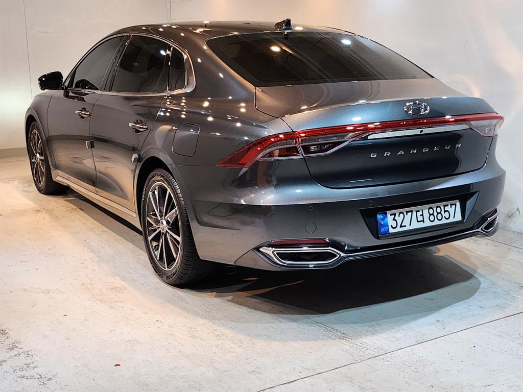 HYUNDAI Grandeur - Vista 4