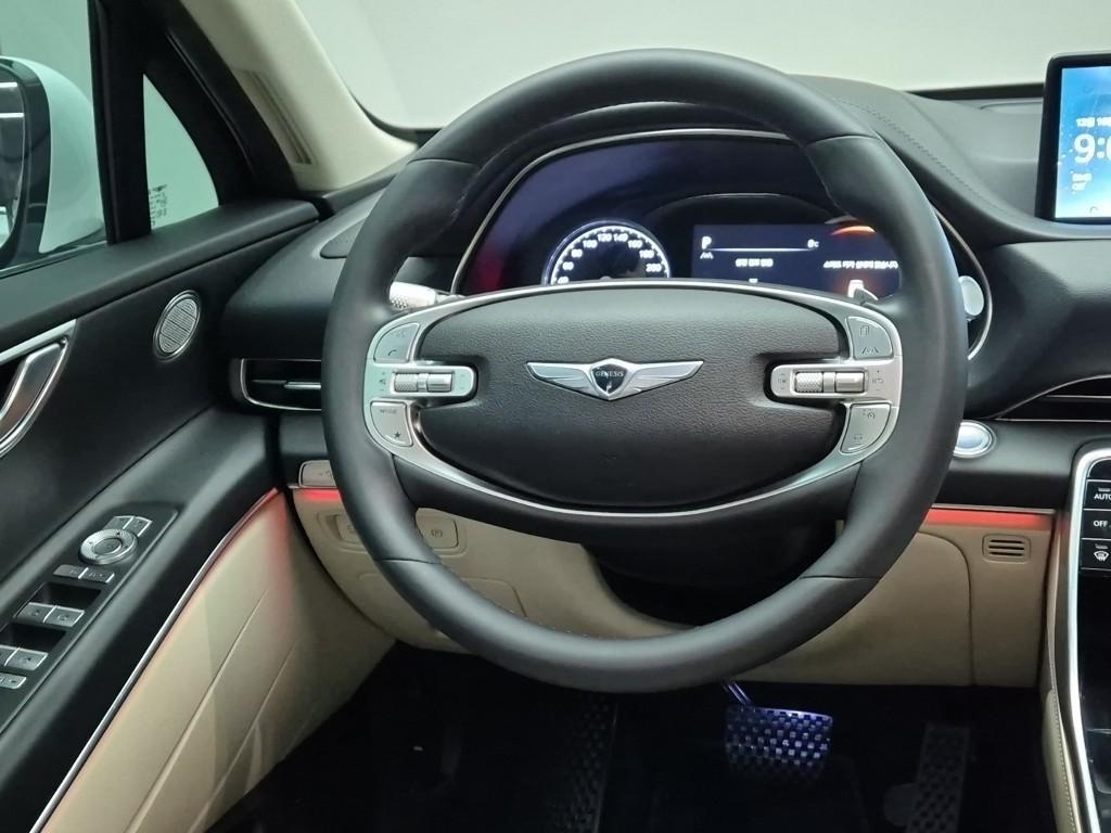 Genesis GV80 - Vista 9