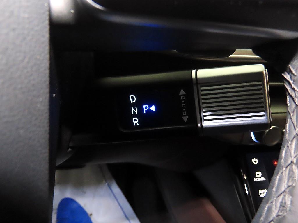 HYUNDAI Grandeur - Vista 12