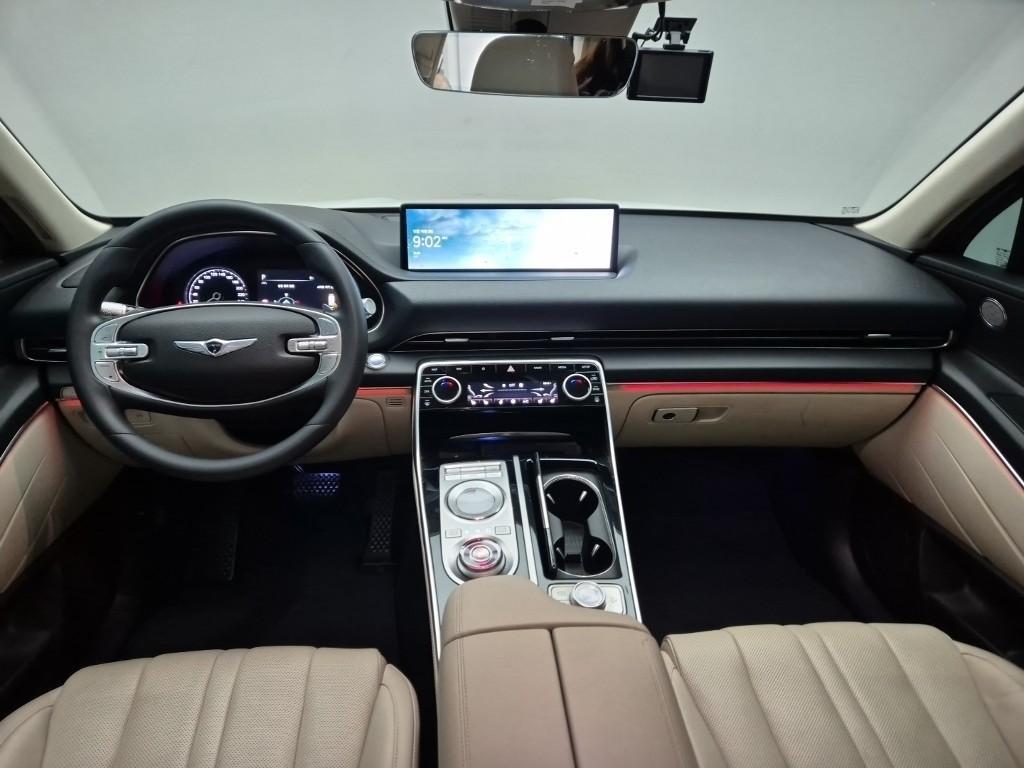 Genesis GV80 - Vista 7