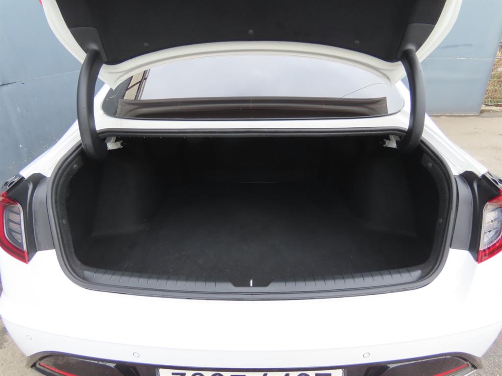 HYUNDAI Sonata - Vista 9