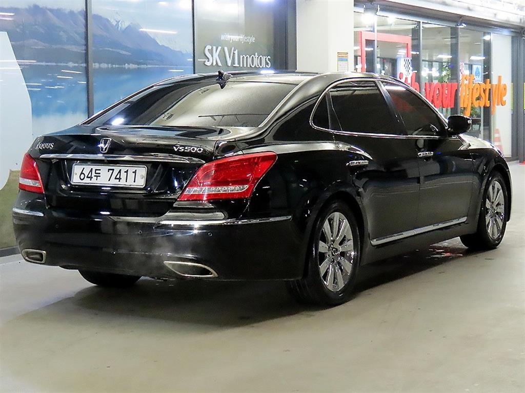 HYUNDAI Equus - Vista 4