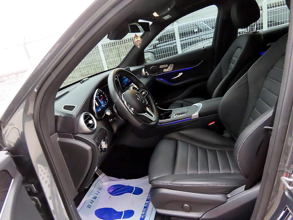 Mercedes Benz GLC Class - Vista 5