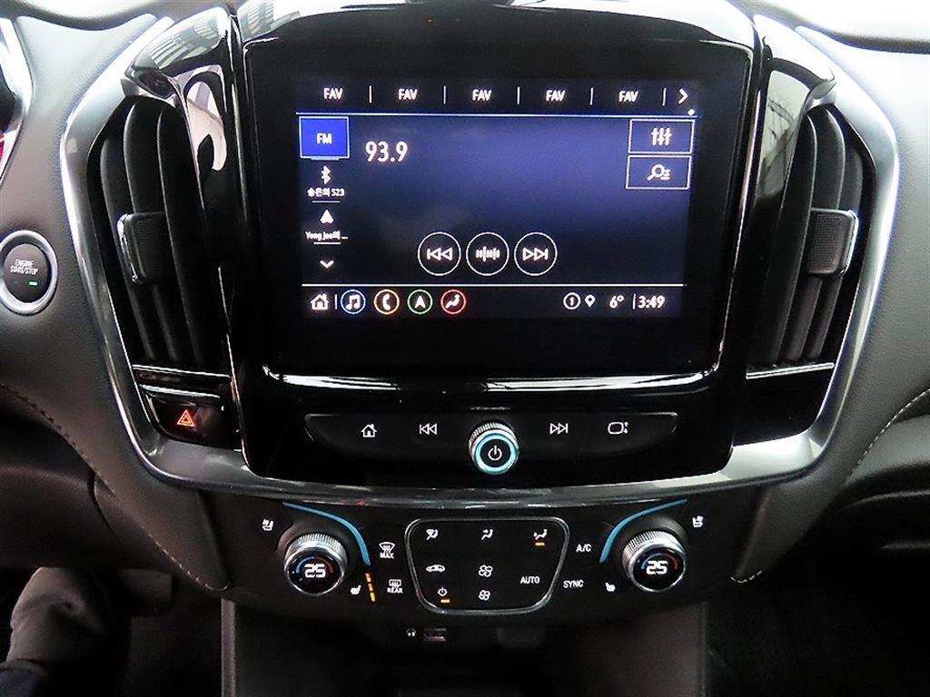 Chevrolet Travers - Vista 12