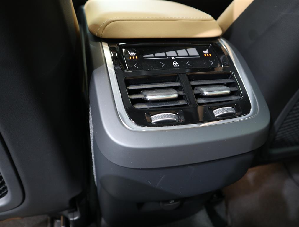 Volvo XC60 2024 Blanco - Importación desde Corea - HF Imports Iquique - Foto 15