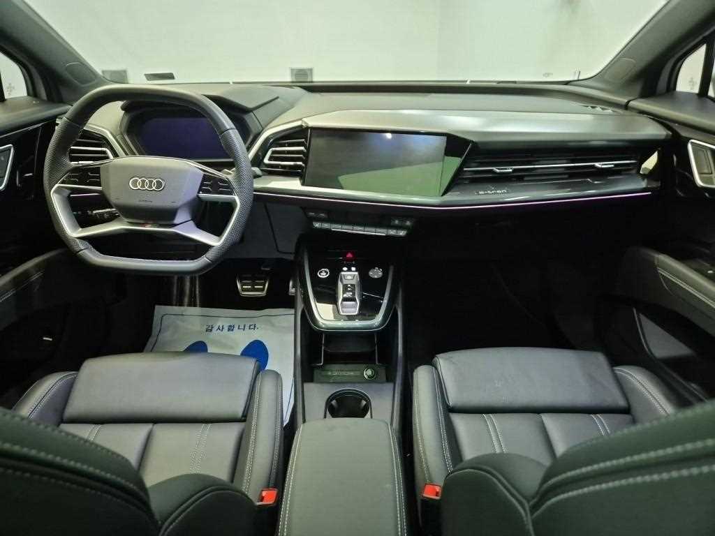 Audi Q4 - Vista 7