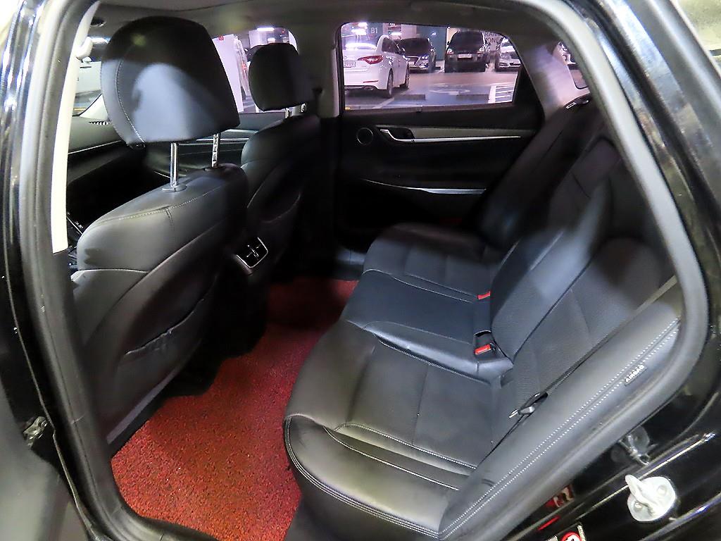 HYUNDAI Grandeur - Vista 7