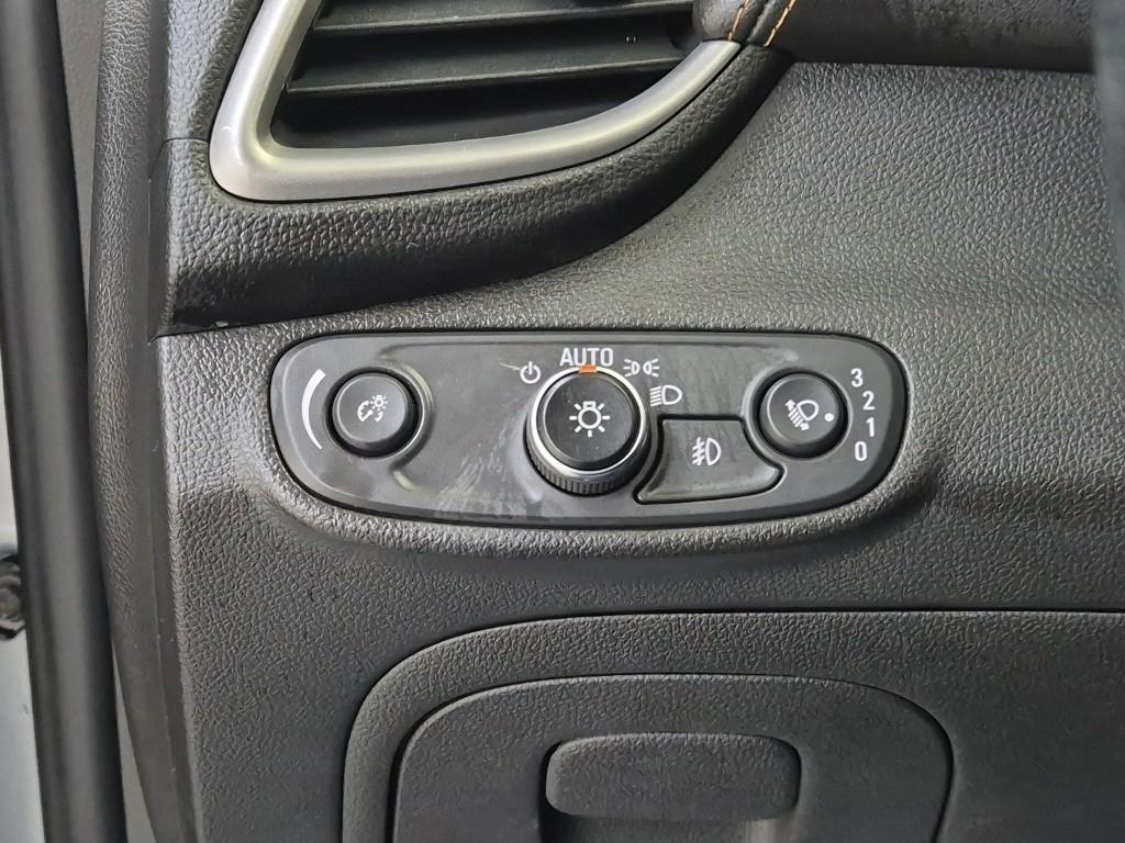 Chevrolet Trax 2019 Gris - Importación desde Corea - HF Imports Iquique - Foto 17