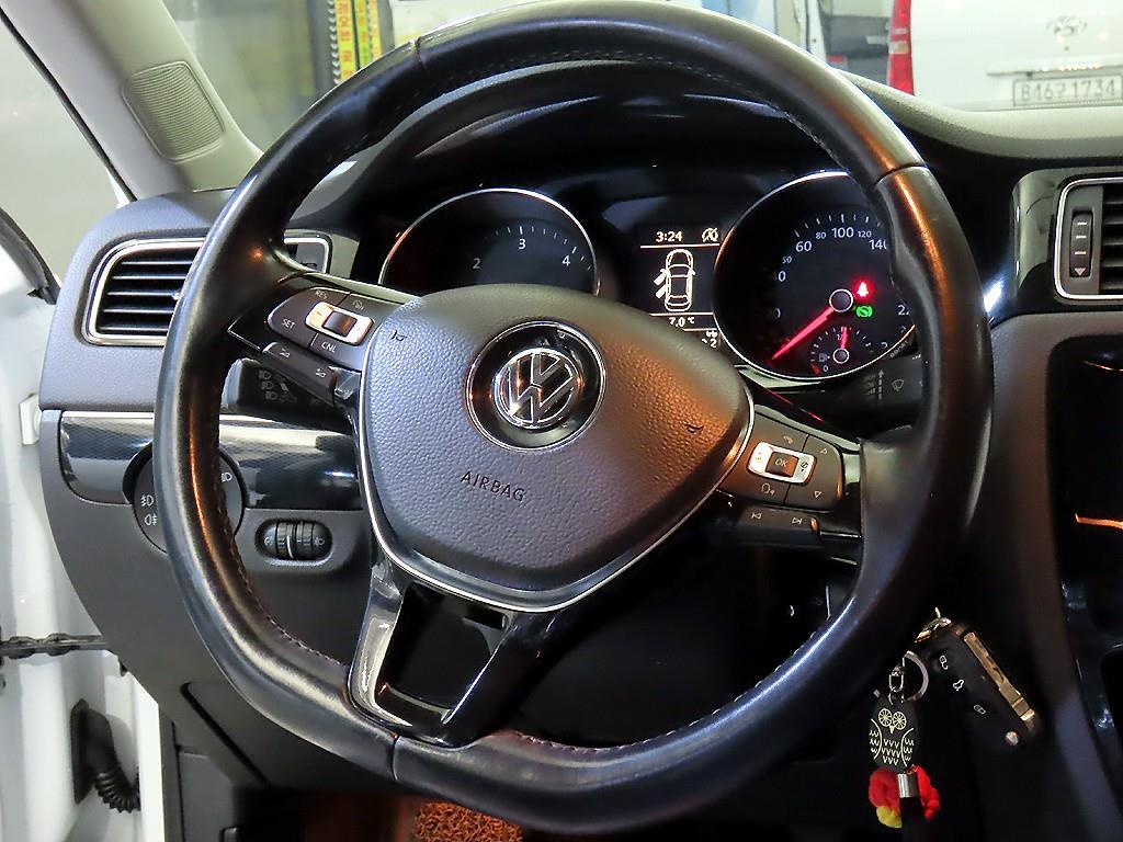 Volkswagen Jetta - Vista 8