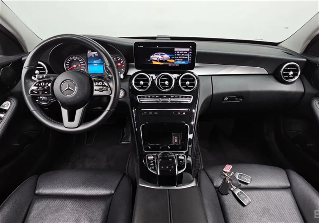 Mercedes Benz C Class - Vista 9