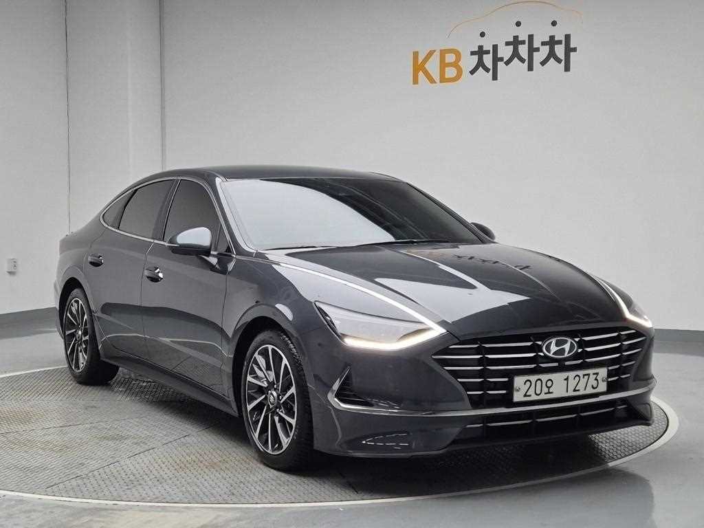 HYUNDAI Sonata - Vista 4