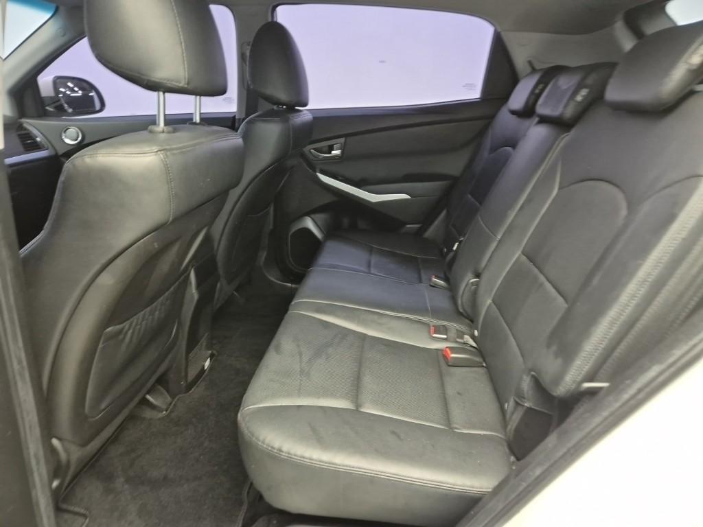 Ssangyong Korando - Vista 12