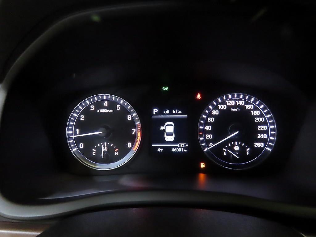 HYUNDAI Sonata - Vista 9