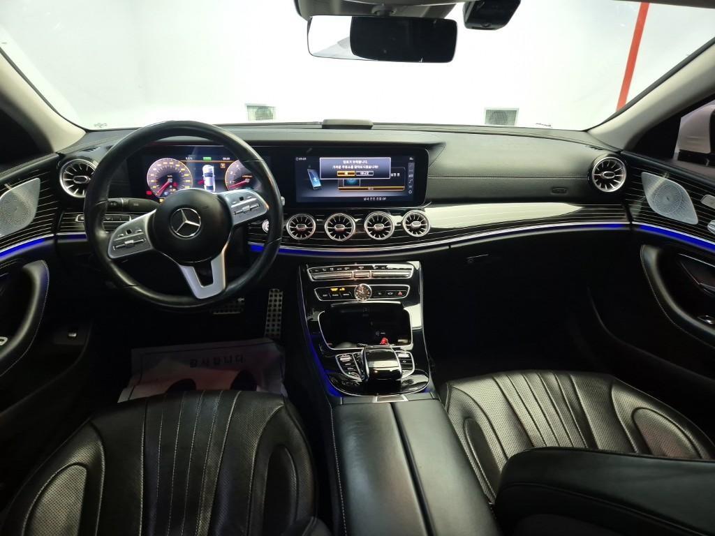 Mercedes Benz CLS Class - Vista 7