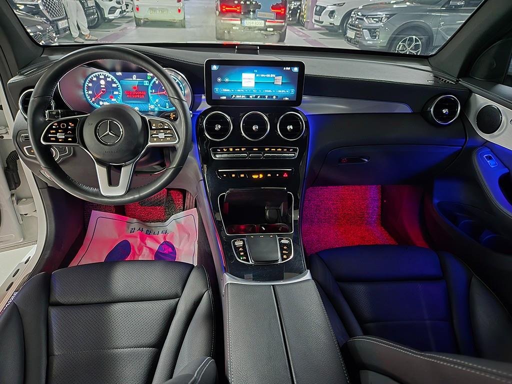 Mercedes Benz GLC Class - Vista 8