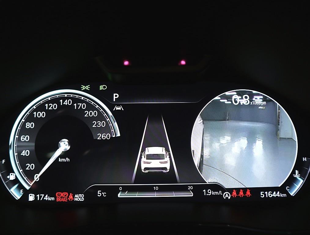 Genesis GV70 - Vista 5