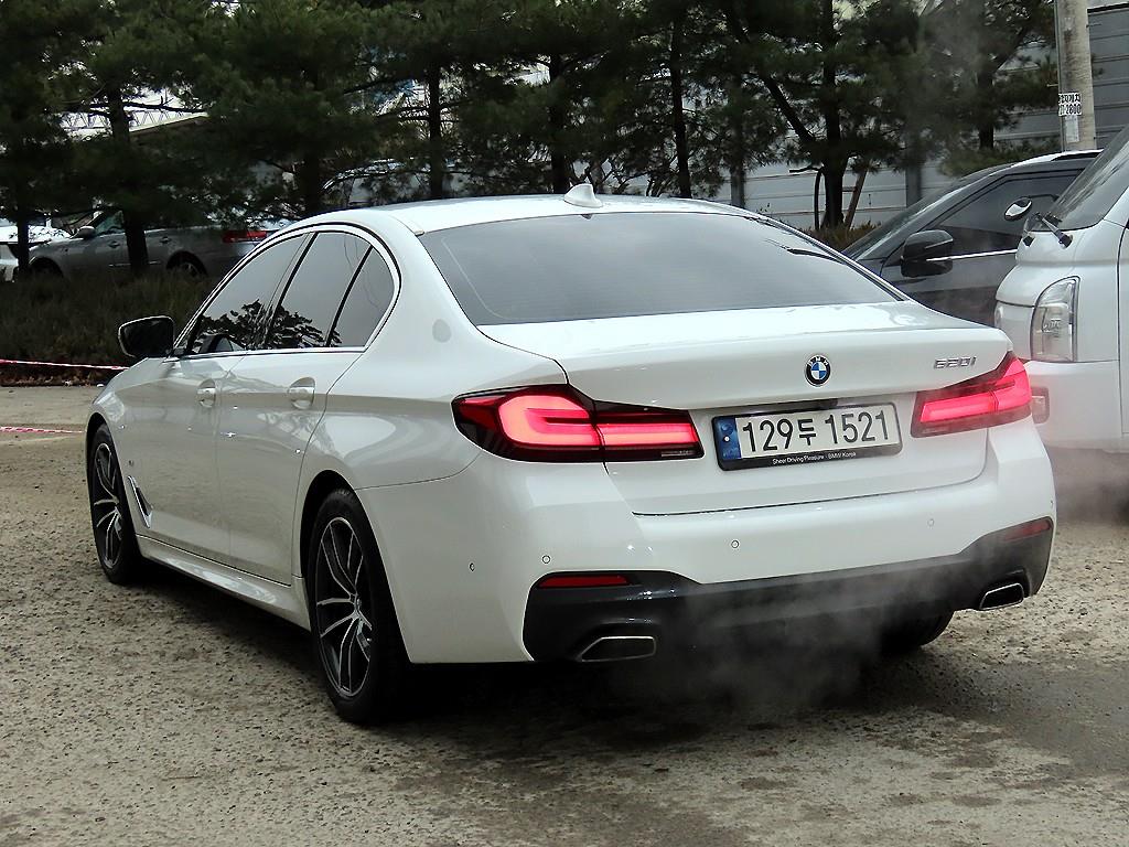 BMW 5 Series - Vista 3