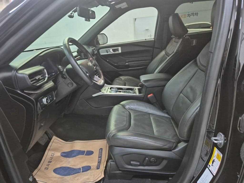 Ford Explorer - Vista 11