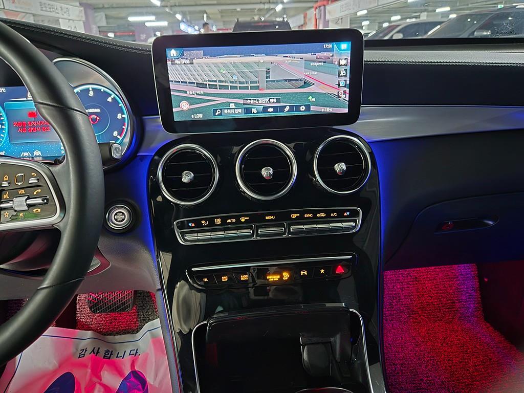 Mercedes Benz GLC Class - Vista 9