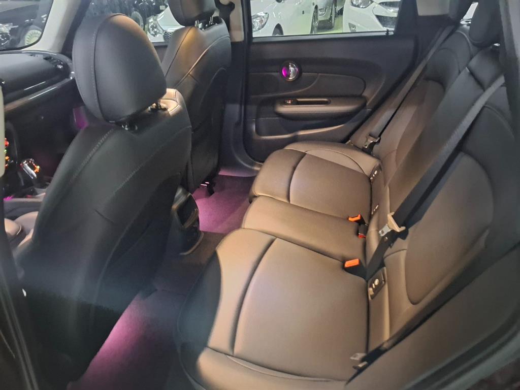 Mini Clubman - Vista 8