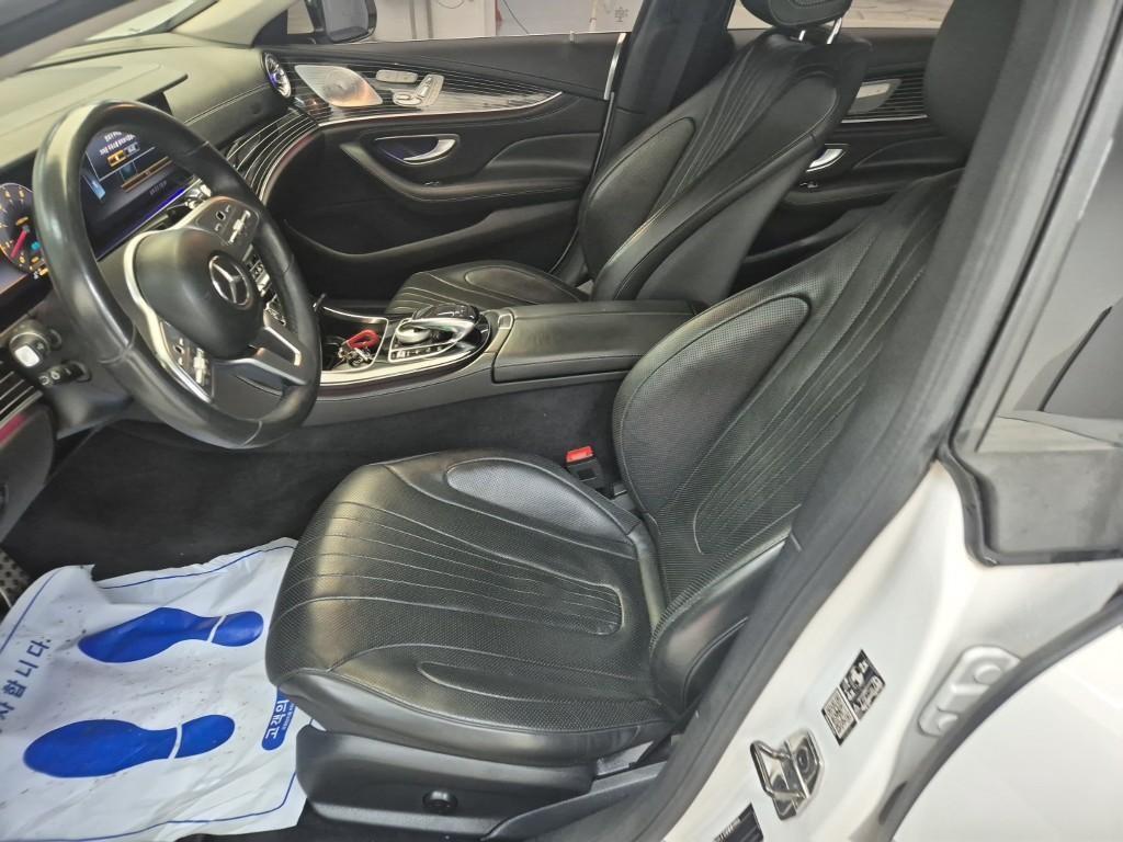 Mercedes Benz CLS Class - Vista 11