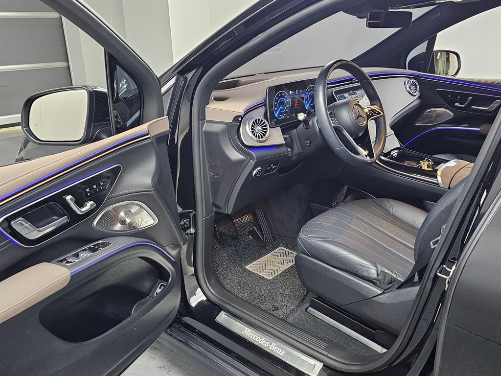 Mercedes Benz EQS - Vista 11