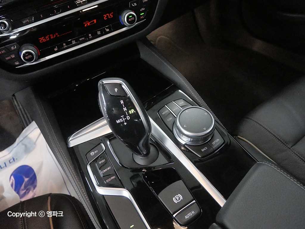 BMW 5 Series 2018 Blanco - Importación desde Corea - HF Imports Iquique - Foto 17