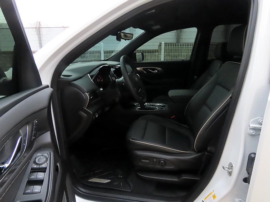 Chevrolet Travers - Vista 5