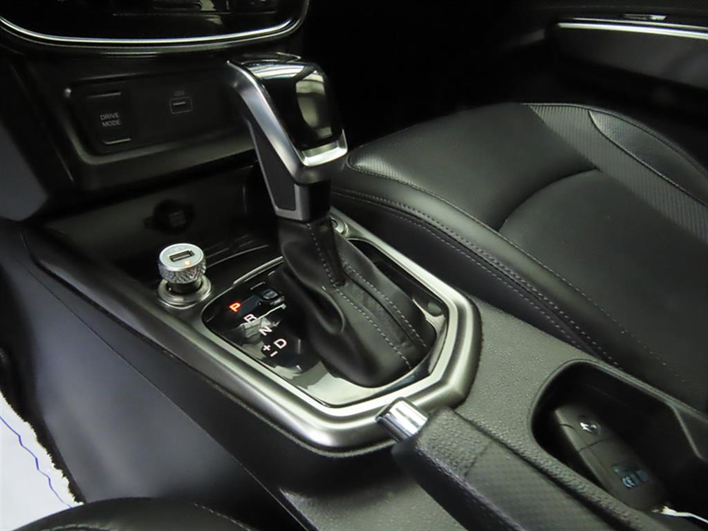 Ssangyong Tivoli - Vista 9