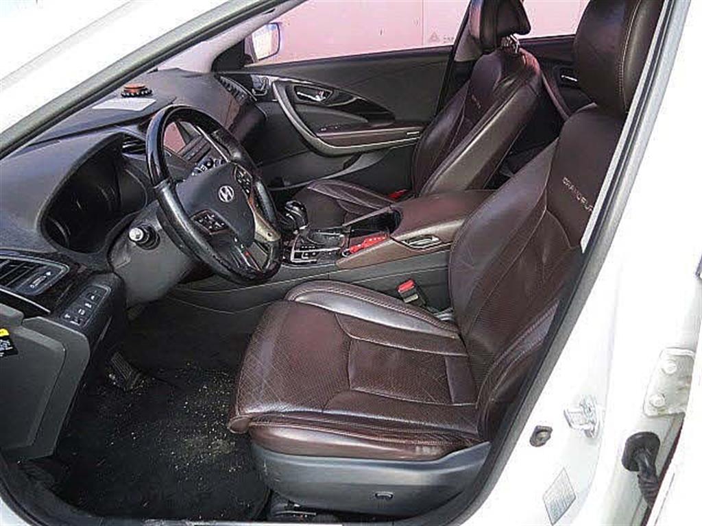 HYUNDAI Grandeur - Vista 11