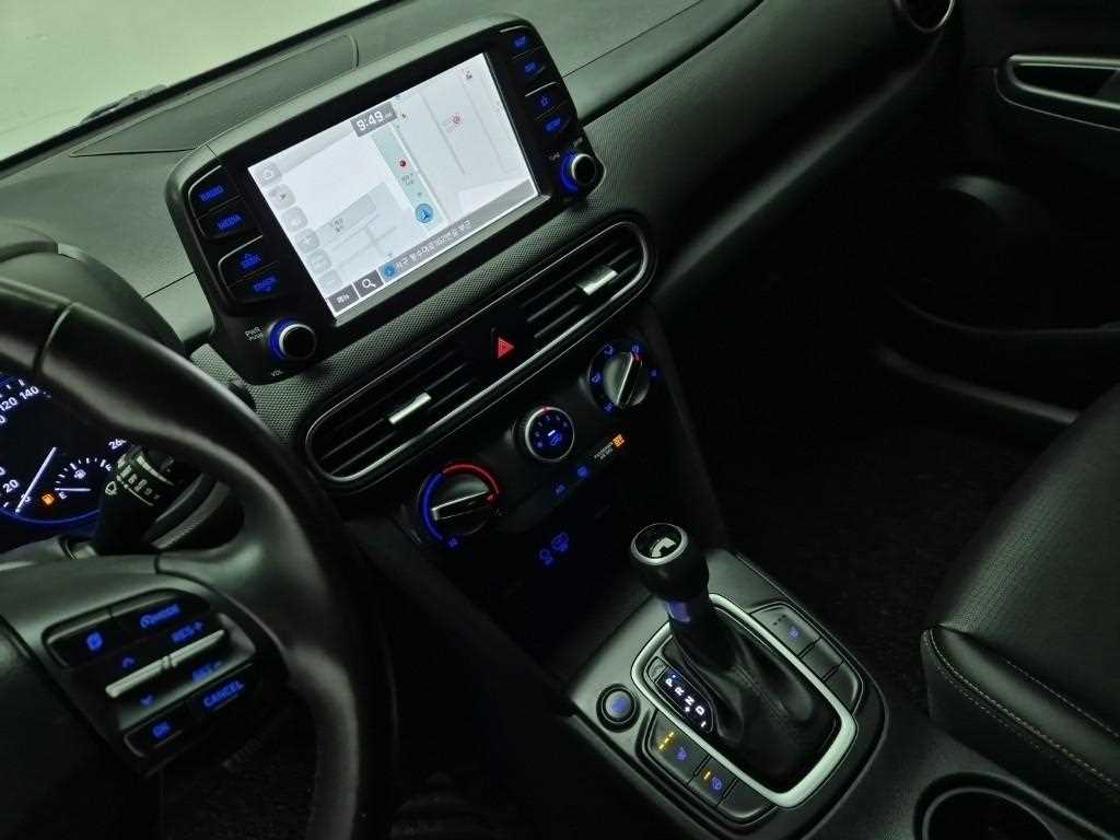 HYUNDAI Kona - Vista 10