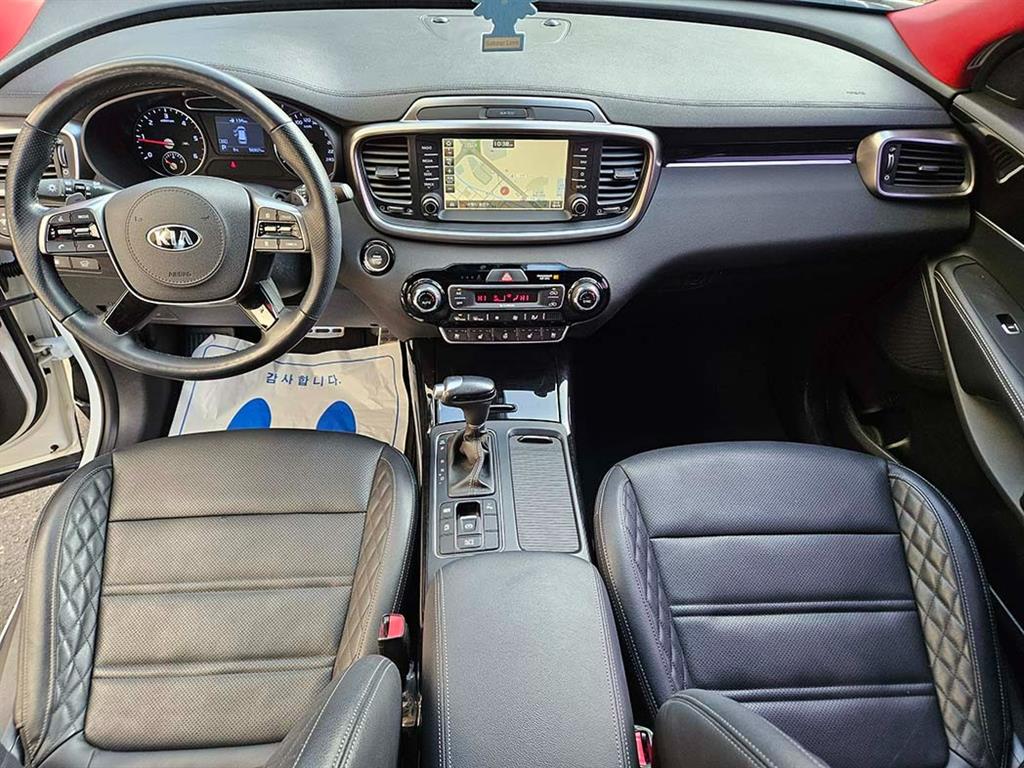 KIA Sorento - Vista 8