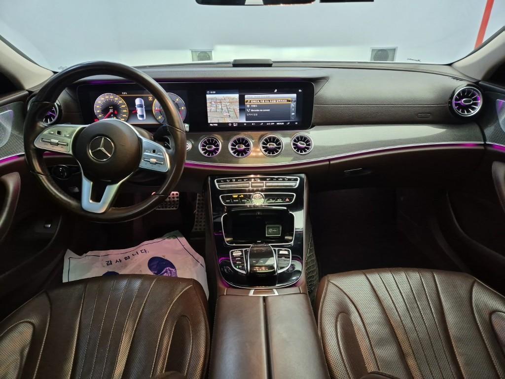 Mercedes Benz CLS Class - Vista 7