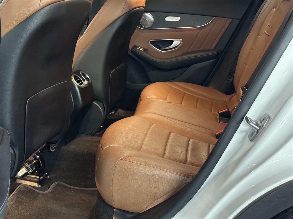 Mercedes Benz GLC Class - Vista 9