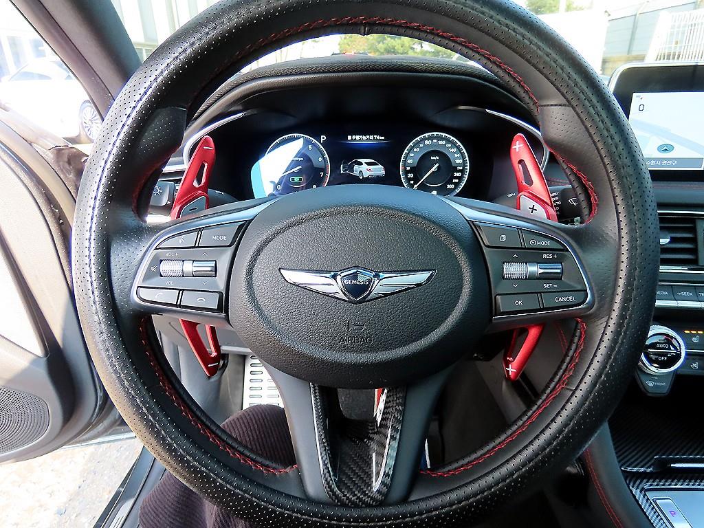 Genesis G70 - Vista 8